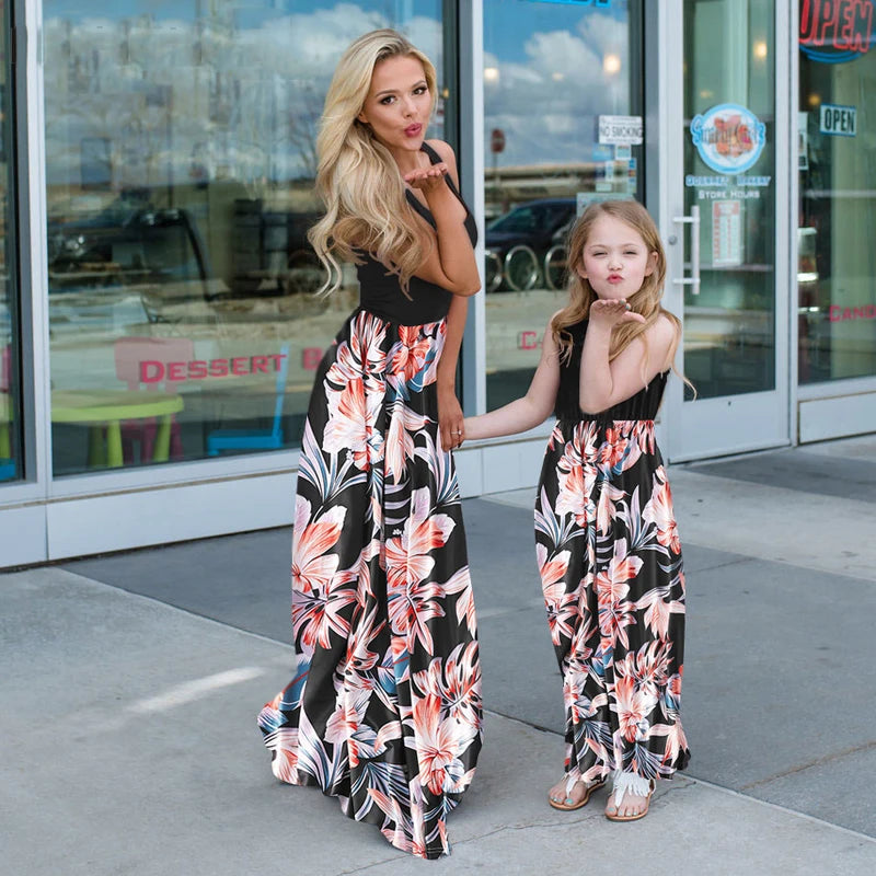 2022 Sleeveless Mom and Daughter Dress Birthday Wedding Family Matching Mommy Girls Me Clothes Beach Holiday Long Dresses 9T